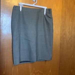 ❤️2/$20 ❤️  Petite Ann Taylor skirt